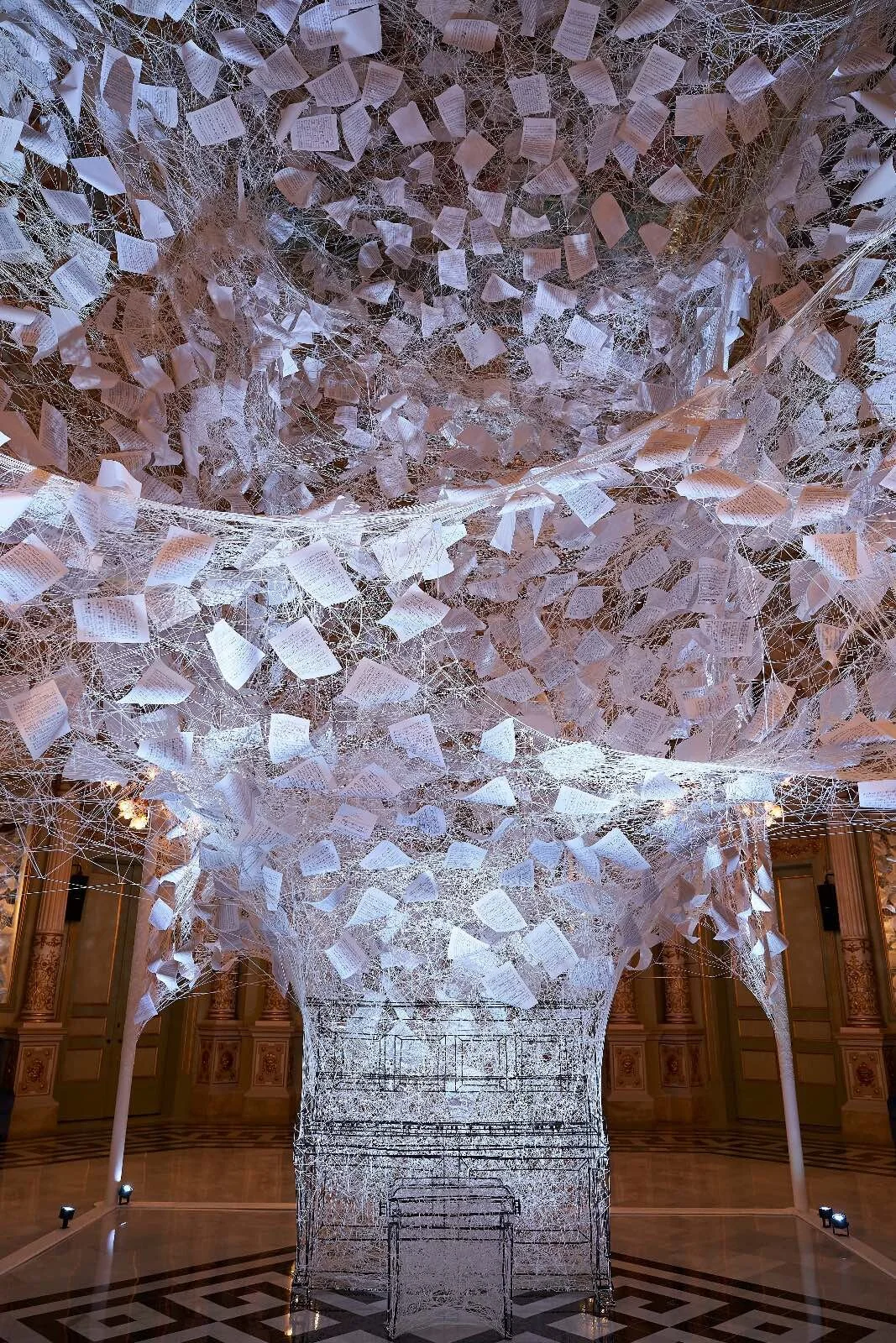CHIHARU SHIOTA–塩田千春